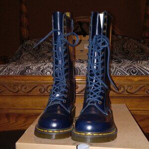 NWT Dr Martens 1B99 Buttero 14 eye leather boots w/zipper, Dress Blues, Womens 8